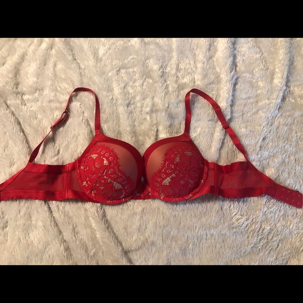 VS Very Sexy Red and Nude Push Up Bra